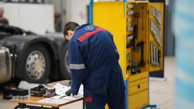Heavy Vehicle Technology