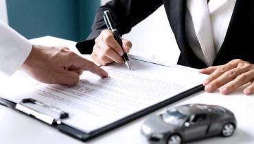 Signing car agreement
